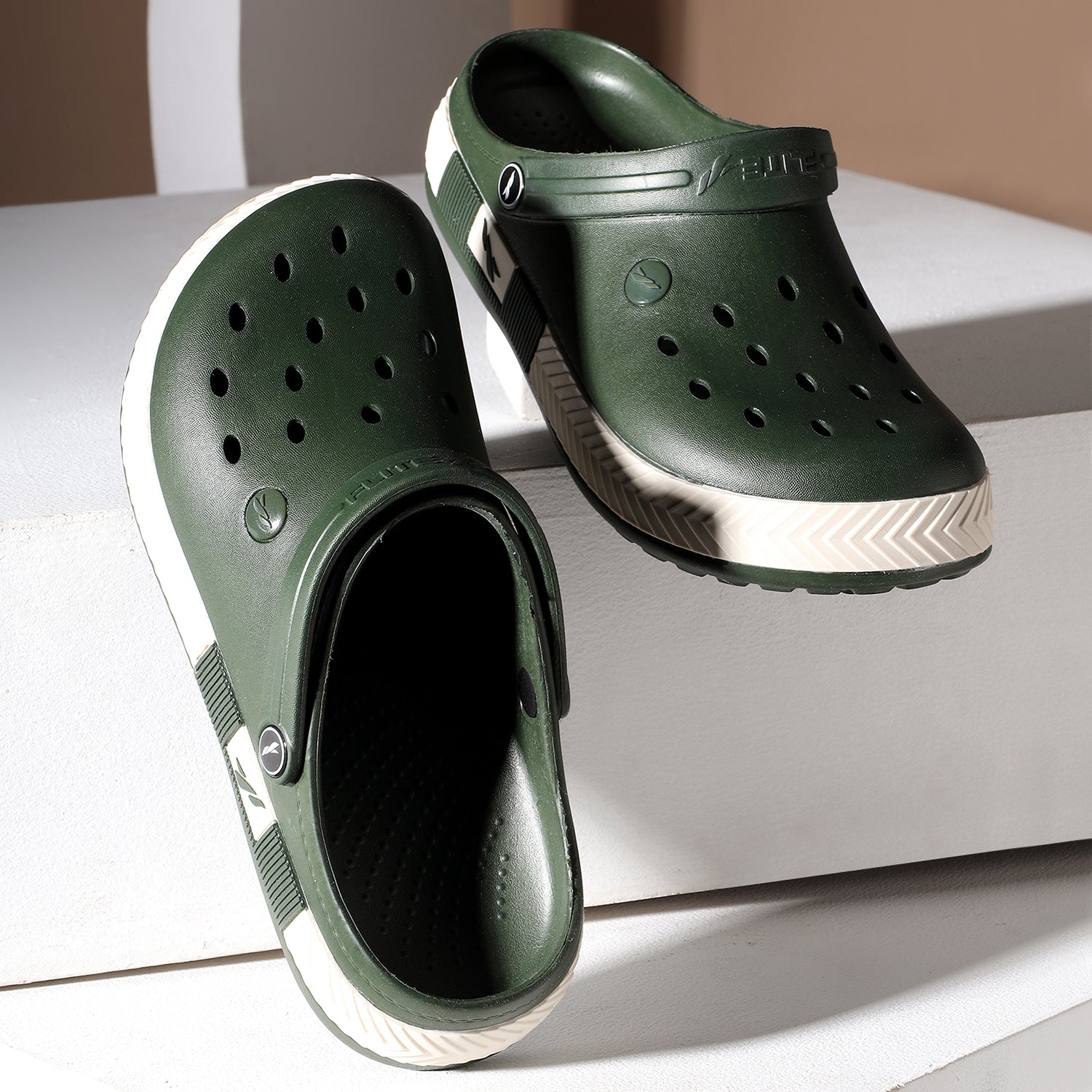 FLITE Clogs for Men FL 2020