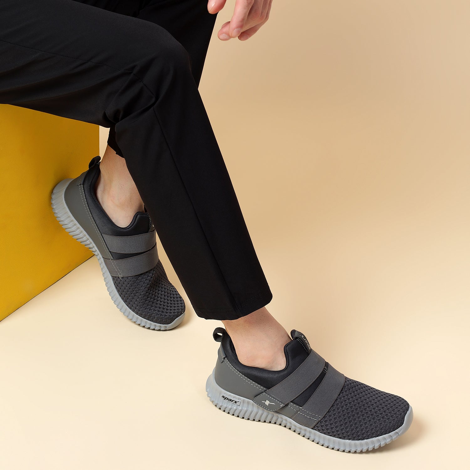 シゲキックス Shoes for Men SM 406 – Relaxo Footwears Limited