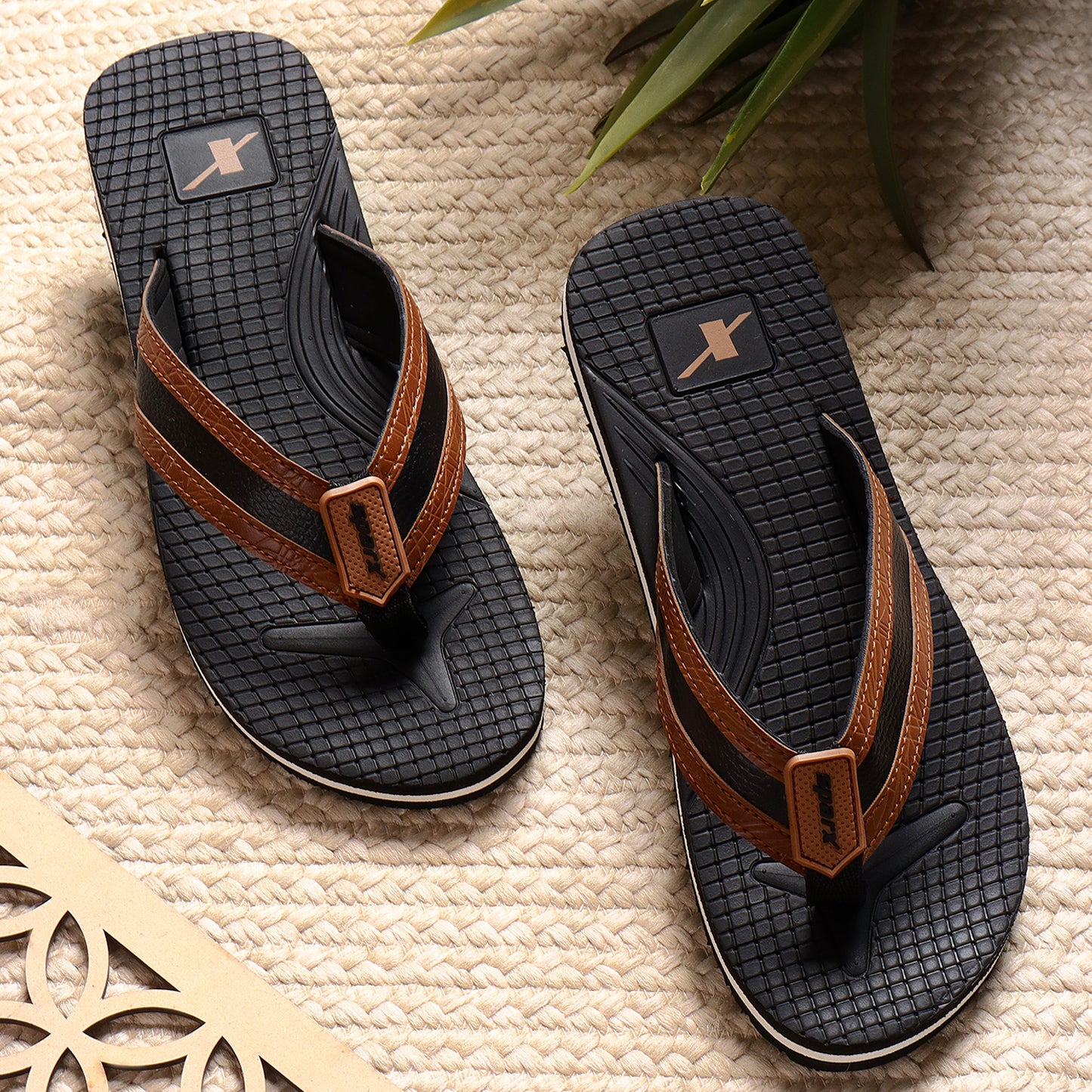 Sparx Flippers for Men SFG 9004